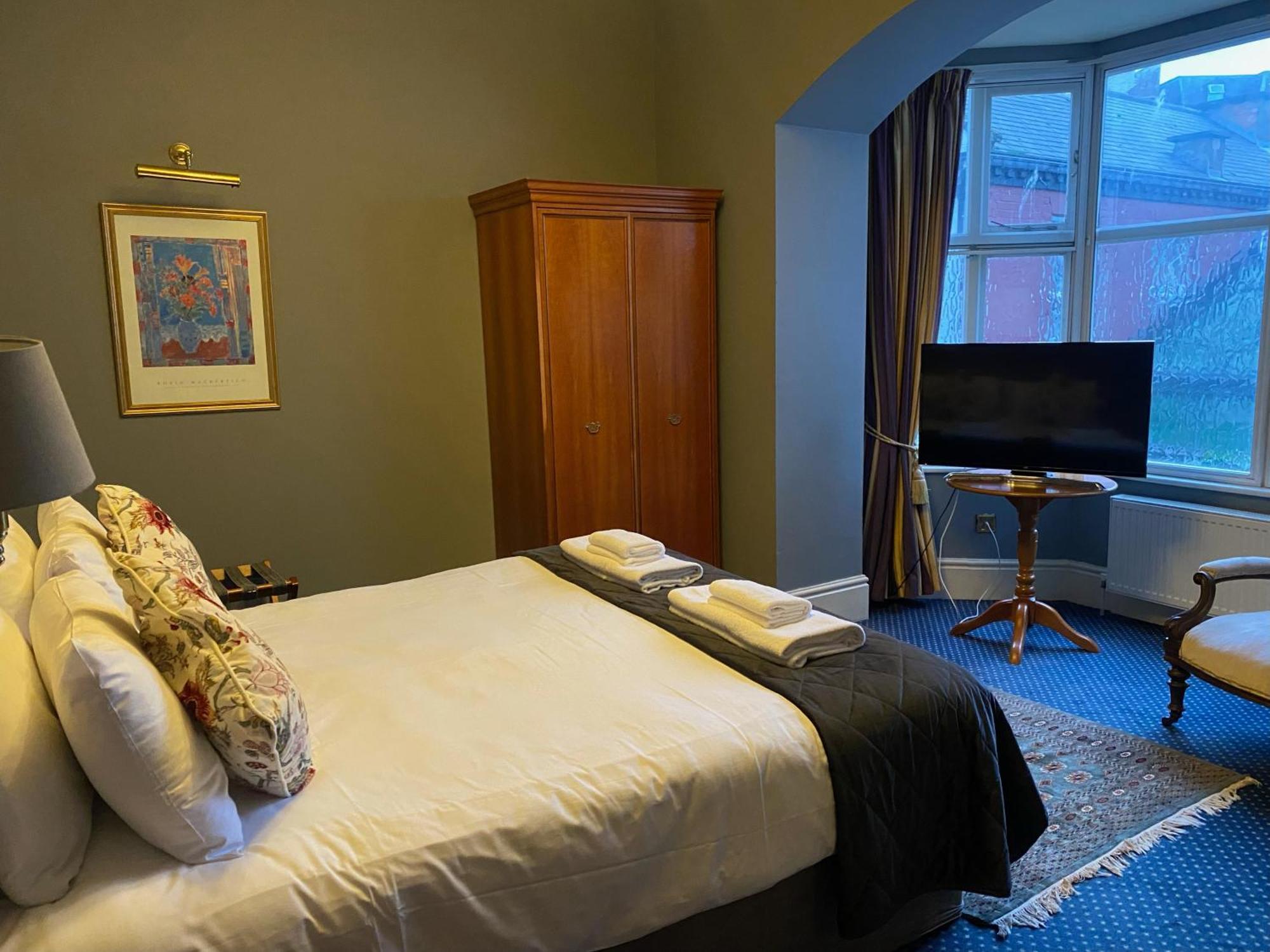 The Hotel 3*